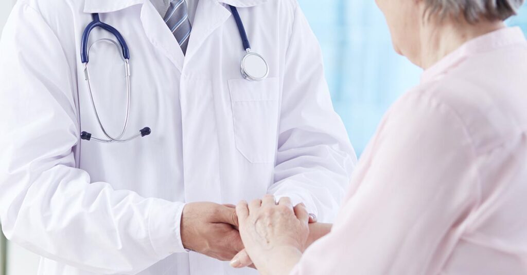 Foslevodopa ou levodopa oral? Entenda a diferença entre comprimidos e infusão contínua